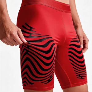 Shorts de compression pour hommes avec logo personnalisé, séchage rapide, respirants, extensibles, longueur capri, pour la course et le sport en salle de sport - Product Image 1