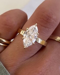 Bague solitaire de mariée SATVIK RATNA 3 carats, diamant de laboratoire taille marquise, certifié IGI, en or 14 carats, large, style cigare, pour déclaration de style - Product Image 1