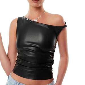 เสื้อครอปท็อปหนัง PU สำหรับผู้หญิง แบบไหล่เดียว ไร้ตะเข็บ กระชับสัดส่วน สีดำล้วน ยืดหยุ่นได้ - Product Image 5