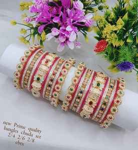 PADMAWATI BANGLES PRIVATE LIMITED Juego de Brazaletes de Lujo para Mujer, Chapados en Oro de Tungsteno de Alta Calidad, para Bodas Indias y Fiestas - Product Image 1