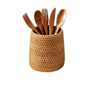 Panier écologique tressé à la main en rotin pistache, porte-ustensiles rustique pour comptoir de cuisine, organisateur de couverts et pots - Product Image 2