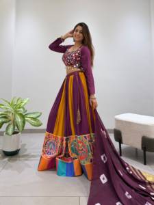 Ensemble Lehenga Traditionnel Indien et Pakistanais Vintage pour Femme, Séchage Rapide, Coton Violet Moutarde, Longueur Ras du Sol, Brodé Ethnique - Product Image 3