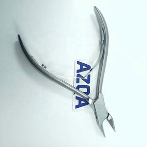 กรรไกรตัดเล็บสแตนเลสคุณภาพสูง ปลายแหลม สำหรับเล็บมือและเล็บเท้า พร้อมใบมีดคมสำหรับการตัดแต่งอย่างเรียบเนียน - Product Image 5