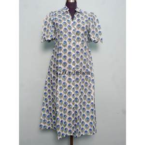 Vestido mini de algodón hecho a mano en India para mujer, con estampado floral hecho a mano, estilo casual y lindo para uso diario o fiestas. - Product Image 3