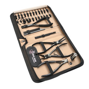 Kit complet d'outils pour extensions de cheveux noirs avec pinces à micro-anneaux, pinces à ouvrir et à fermer les anneaux, pinces à bec de canard, pinces pour extensions à bandes, boucle et crochet - Product Image 1