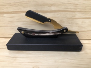 Rasoir à raser droit en acier fait main et personnalisé avec manche en corne de bélier pour barbier, salon de coiffure, épilation pour homme - Product Image 6
