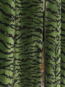 Cortinas de Terciopelo con Estampado de Tigre Verde Esmeralda, Cortinas Maximalistas con Estampado Animal, Decoración de Hogar con Estilo Jungle Glam - Product Image 6