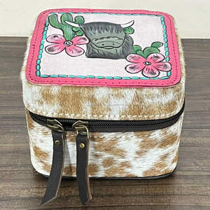 Boîte à bijoux artisanale en cuir de vachette à poils, sculptée à la main, motif western peint à la main, étui de rangement en cuir véritable avec fermeture éclair, cadeau - Product Image 4