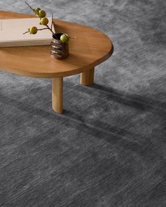 Alfombra de Lana Gris Carbón, Tejida a Mano con Lana de Nueva Zelanda, Alfombra Moderna Minimalista de Color Oscuro Neutro - Product Image 2