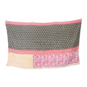 Couverture indienne Kantha en coton, faite main, ethnique, traditionnelle, vintage, réversible, cousue à la main, épaisse et ancienne - Product Image 1
