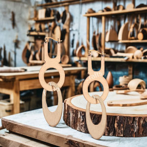 Pendientes de latón de la mejor calidad, pendientes de latón martillado - Product Image 1