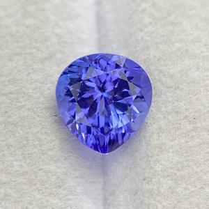 Pierre naturelle certifiée Tanzanite taille cœur, couleur et éclat excellents, Zoisite naturelle 1,70 carat, nette à la loupe - Product Image 1