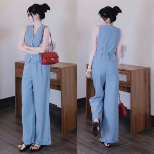 Ensemble deux pièces décontracté pour femmes et jeunes filles, court au-dessus du genou, col en V, en coton uni tissé, coupe classique, design élégant et personnalisé - Product Image 2