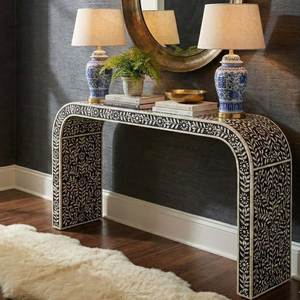 Mesa Consola con Incrustaciones de Hueso Personalizadas, Muebles Hechos a Mano con Patrones Intrincados para Interiores de Lujo Residenciales y de Hostelería - Product Image 2