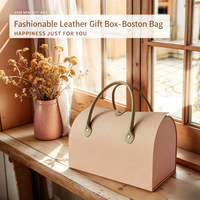 Sac cadeau de luxe haut de gamme en tissu brodé rouge avec pompon en bambou et pelliculage mat – Emballage pour Ramadan, Nouvel An chinois, mariage et fêtes