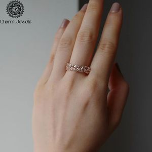 Bague de fiançailles pour femme en argent plaqué or rose avec moissanite taille coussin sertie à griffes - Product Image 2