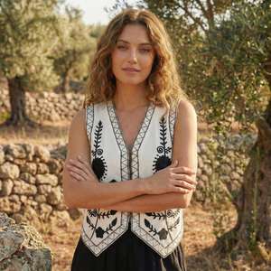 Chaleco Corto sin Mangas de Algodón Bordado a Mano para Mujer, Chaqueta Boho con Estampado Floral, Cuello en V, Botones al Frente, Estilo Étnico, Otoño/Invierno - Product Image 3