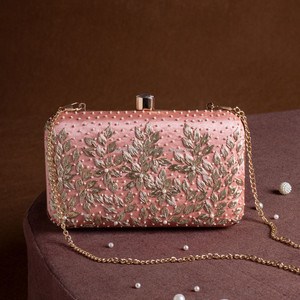 Bolso de Mano Clásico de Seda Suave Hecho a Mano con Diseño de Media Luna y Perlas para Fiestas y Eventos Casuales - Product Image 1