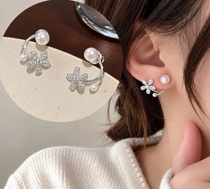 2in1 Silver Toned Floral Design <b>Pearl</b> <b>Earrings</b> for Women Elegant Flower Stud Jewelry for Party and Daily Wear for Sale - Product Image 4