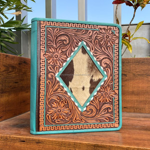 Classeur personnalisé à 3 anneaux en cuir usiné à la main pour femmes, organisateur de portefeuille à fermeture éclair en cuir de vachette de haute qualité. - Product Image 3