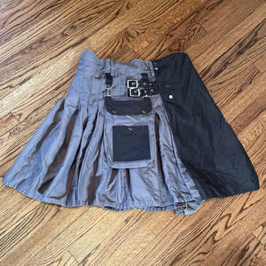 Ceinture plissée noire à deux tons pour femme, style utilitaire, avec boucles et passants, tailles OEM/ODM, mode féminine 2026 - Product Image 1