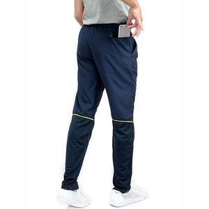 Pantalon de survêtement homme sur mesure, coupe ample et décontractée, grande taille, uni, coupe droite, taille élastique, devant plat, en tissu peigné moyen - Product Image 3