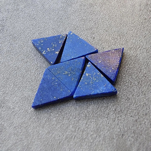Cabochon en Lapis Lazuli Naturel Forme Triangulaire, Pierre Précieuse Calibrée à Dos Plat, pour la Fabrication de Bijoux - Product Image 3