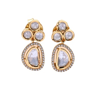 Vente étonnante sur Design traditionnel et contemporain Bijoux classiques indiens Boucles d'oreilles Polki en argent sterling 925 au prix le plus bas - Product Image 1