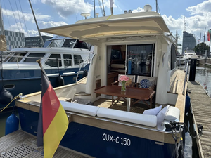 V-i-k-i-n-g M-a-r-i-n 34 S-e-d-a-n - Product Image 2