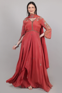 Colección Glam Étnica de Moda, Vestido de Diseñador de 3 Piezas para Mujer, Color Ladrillo, con Cuentas de Lentejuelas y Bordado - Product Image 2