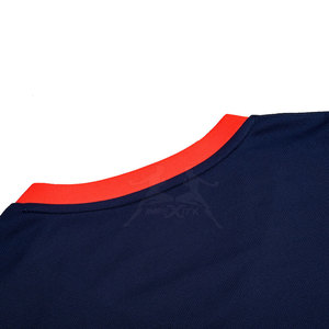 Camiseta de Fútbol Ligera en Oferta, Ajuste Atlético Cómodo para Entrenamientos, Partidos y Juego al Aire Libre - Product Image 4