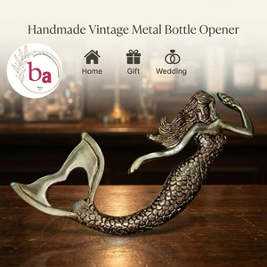 Ouvre-bouteille vintage en bois et laiton motif sirène, accessoire de bar, cadeau de luxe écologique pour la maison et les mariages - Product Image 1