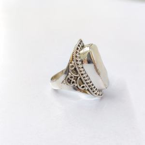 แหวนเงินแท้ 925 ประดับมุกดีไซน์เนปาล สำหรับทุกเพศ - Product Image 3