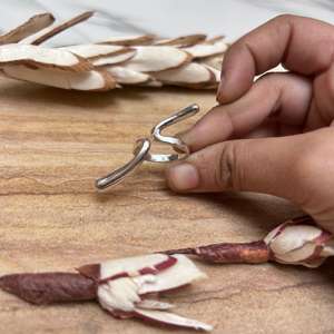 Bague Zigzag Géométrique Minimaliste en Laiton Moderne pour Homme, Plaqué Argent et Or 18K, Design Angulaire, Usage Quotidien, Vente en Gros - Product Image 1