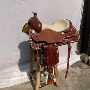 Silla de Montar Western de Cuero Genuino Ligera de Alta Calidad 2026, Hecha a Mano, Cómoda para Carreras de Barriles y Rodeo - Product Image 4
