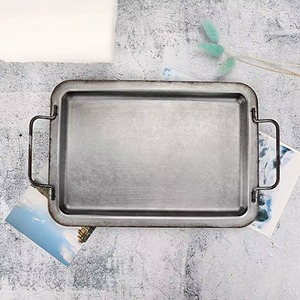 El acabado galvanizado contribuye a la durabilidad a largo plazo y mejora las experiencias culinarias con una presentación refinada. - Product Image 1