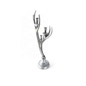 Portavelas de aluminio de tres brazos de alta calidad, candelabros modernistas de aluminio fundido sólido pesado para decoración del hogar - Product Image 1