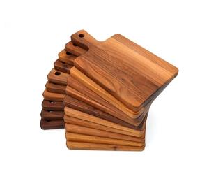 Planche à découper en bois d'acacia de qualité supérieure, artisanale, durable et élégante, avec poignée, idéale pour les charcuteries - Product Image 3