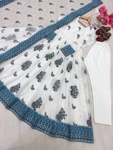 Salwar Kameez noir en rayonne pour femme avec broderie florale rose, tenue décontractée traditionnelle, coupe régulière, longueur cheville, Inde Pakistan - Product Image 4
