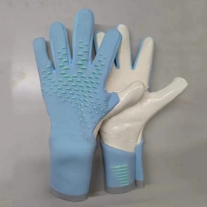 MILIENZ SPORTS APPAREL Guantes de Portero de Fútbol de Látex Rojo y Negro Antideslizantes Transpirables con Cierre de Cordón Unisex Sublimados - Product Image 4