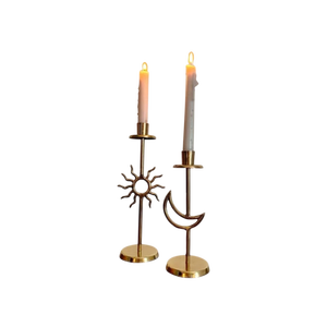 Juego de Portavelas de Latón con Diseño de Sol y Luna, Candelabros Metálicos Hechos a Mano para Decoración del Hogar, Centros de Mesa para Cenas - Product Image 1