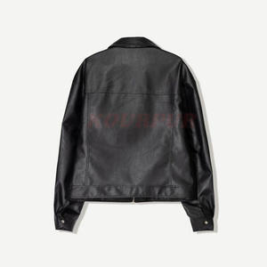 Chaqueta de cuero para hombre de alta calidad en color negro con bolsillos, moderna, elegante y cómoda a un precio razonable. - Product Image 6