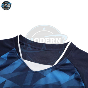 Nuevo diseño personalizado para hombre, ropa deportiva de entrenamiento fabricada en Pakistán, camisetas de fútbol, uniformes de fútbol al por mayor. - Product Image 2