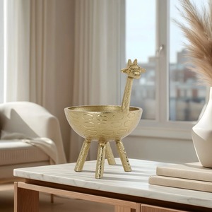 Cuenco decorativo de latón con forma de jirafa, adecuado para mesas de café, espacios de comedor y decoración de salas de estar, hecho a mano en India. - Product Image 6