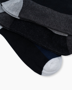 Chaussettes de sport personnalisées unisexes de qualité supérieure, chaussettes en coton respirantes, chaussettes de sport absorbant l'humidité, douces, extensibles, confortables pour la course à pied et l'entraînement - Product Image 3