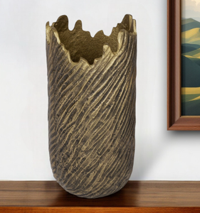 Custom Cast Aluminum Metal Flower Vase Rustic Bronze Corrugated Texture Decorative Vase Durable High-End Tabletop <b>Ornament</b> Vases - Product Image 5