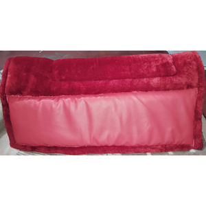 A la venta: Almohadillas para silla de caballo de dama de honor y salto, de visón y piel, colores rojo, azul, negro, azul marino, en dólares, talla 8, tamaño completo, cob. - Product Image 4