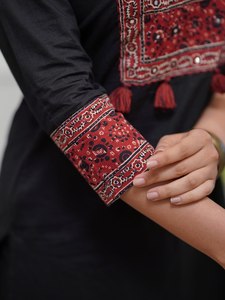 Black Cotton Ankle-Length <b>Kurta</b> Set With Embroidered Dupatta <b>Women</b> Traditional Ethnic Wear India Pakistan Casual Style - Product Image 3