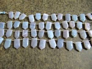 Perles Natura Lavender Opal en forme de crayon, perles briolette, brin de 9 pouces - Product Image 2