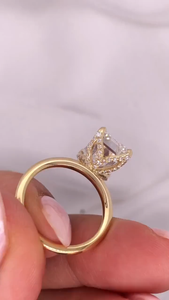 Anillo de compromiso solitario con corte esmeralda de 3 quilates, diseño de tulipán, cultivado en laboratorio, para mujer, regalo para ella, anillo de boda de oro de 14 quilates, aniversario - Product Image 3